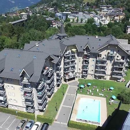 Apartment Next To The Lift! *3bed Apt* Sleeps 8* Parking* Pool Saint-Gervais-les-Bains